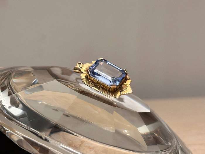 Vintage 9ct Gold Blue Spinel Statement Pendant