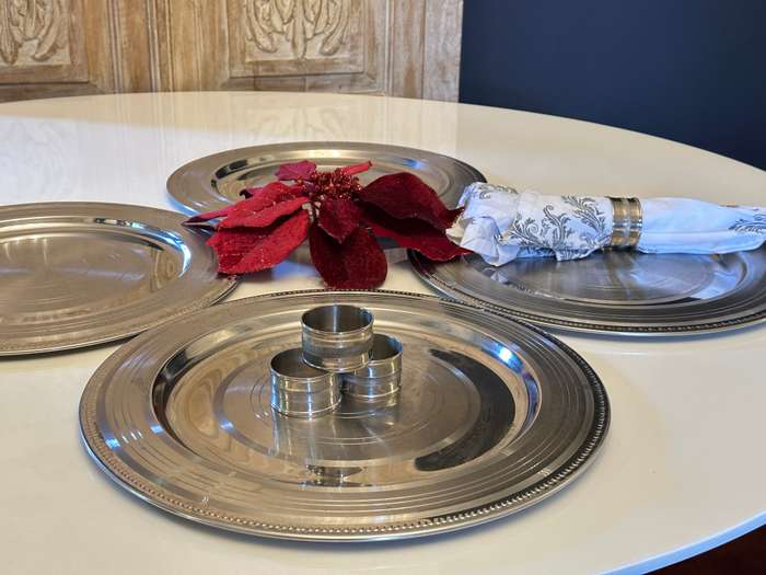 Designer Underplates & Napkin Rings - Set of 4