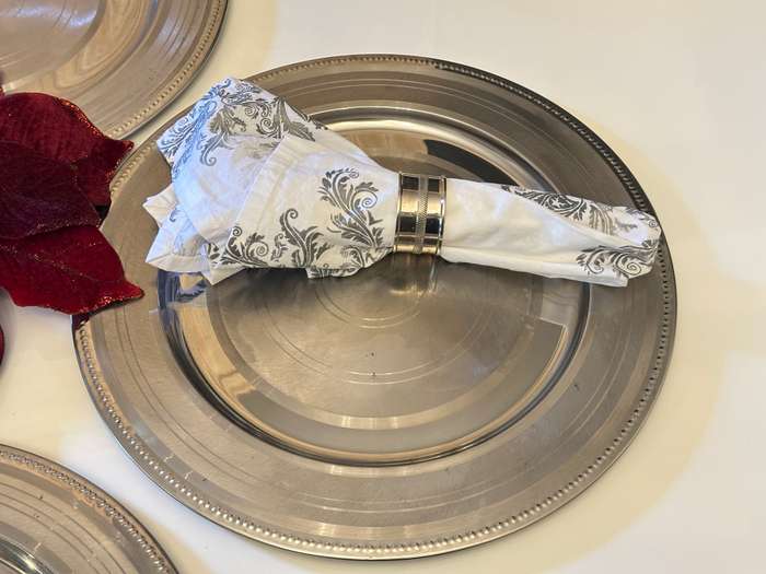 Designer Underplates & Napkin Rings - Set of 4