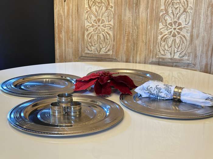 Designer Underplates & Napkin Rings - Set of 4