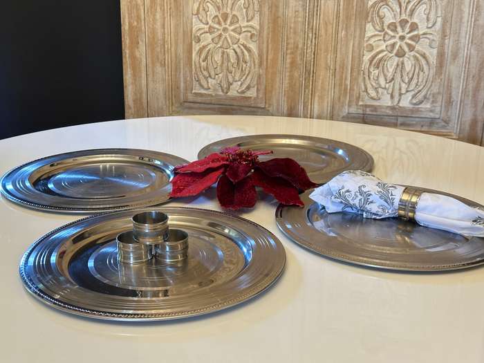 Designer Underplates & Napkin Rings - Set of 4