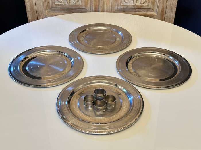 Designer Underplates & Napkin Rings - Set of 4