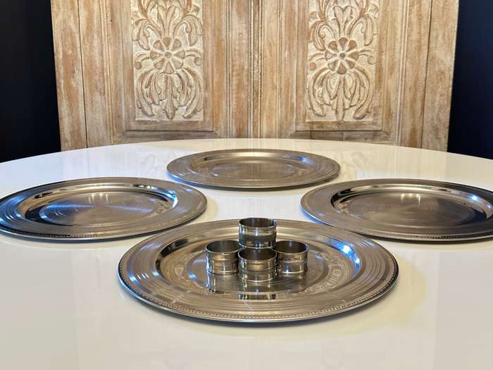 Designer Underplates & Napkin Rings - Set of 4