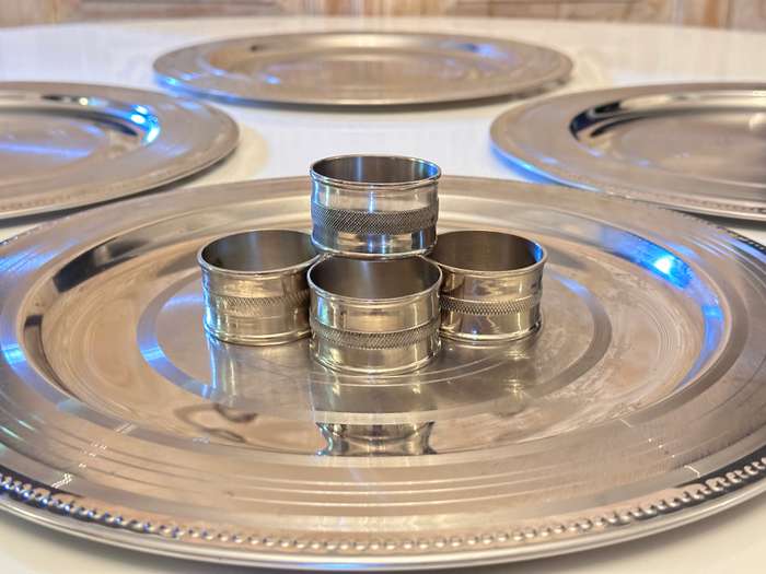 Designer Underplates & Napkin Rings - Set of 4