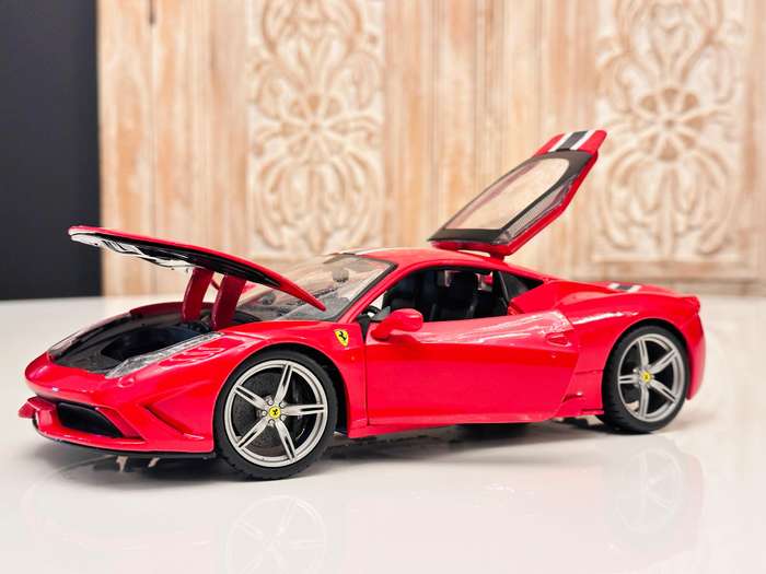 FERRARI 458 Speciale 1:18 Model Collectable in Original Box