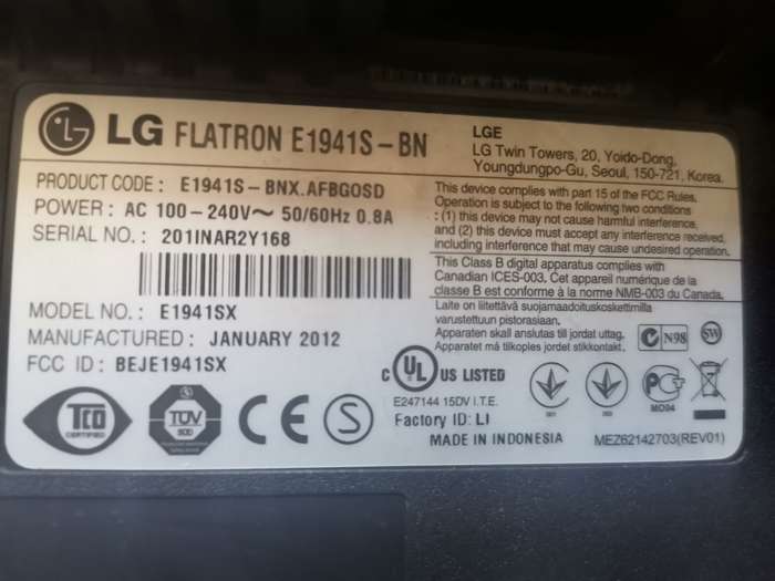 LG FLATRON E1941S - 19" LCD Monitor - Excellent condition