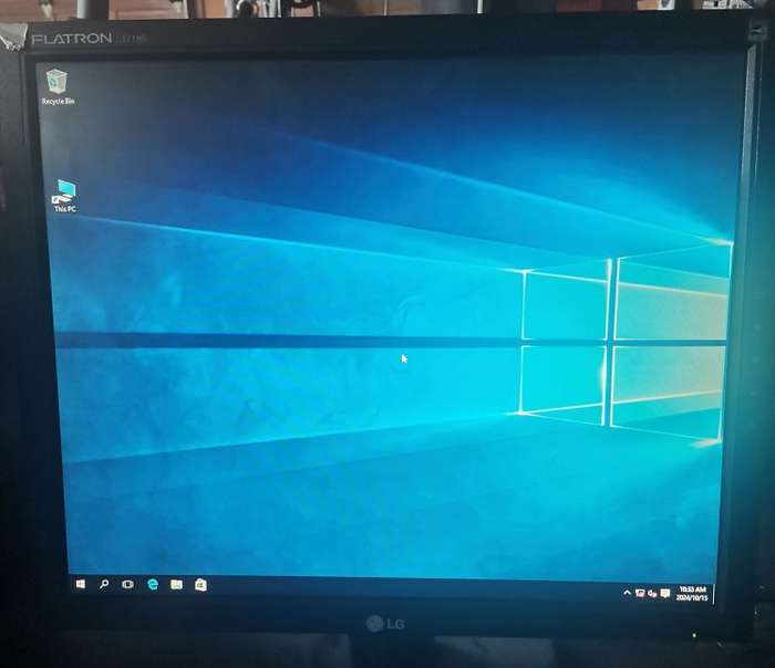 LG FLATRON L1718S 17" Monitor - VGA port only