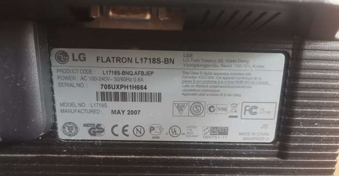 LG FLATRON L1718S 17" Monitor - VGA port only