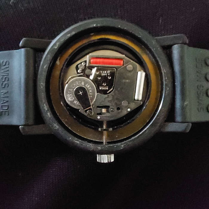 2 Victorinox Swiss Army watches