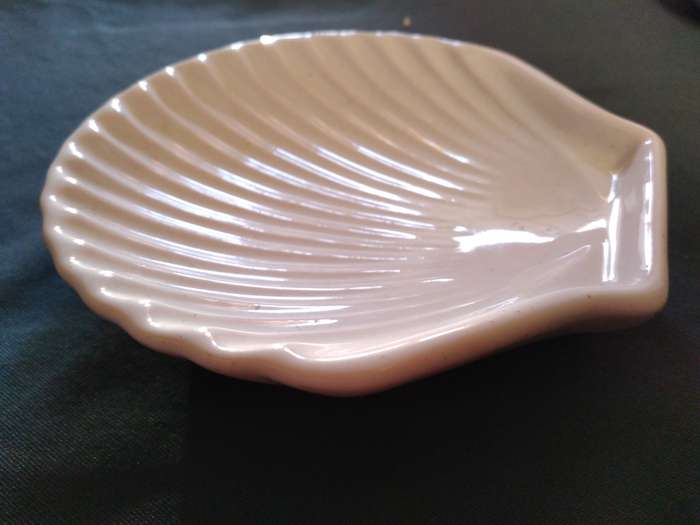 Ceramic Shell Jewelry Dish/ Trinket Dish