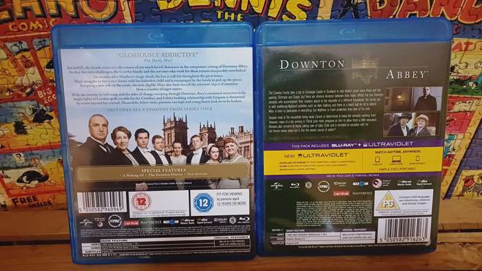 Downton Abbey - Seasons 1 - 4 + 2 Extras (Blu ray)