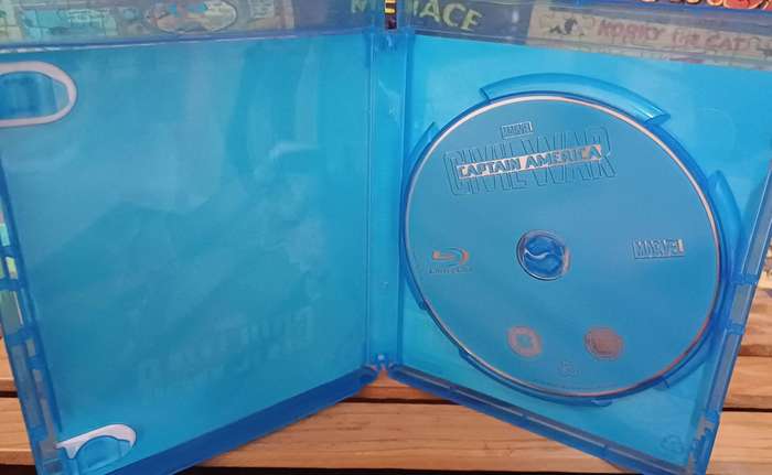 Captain America: Civil War (Blu ray)