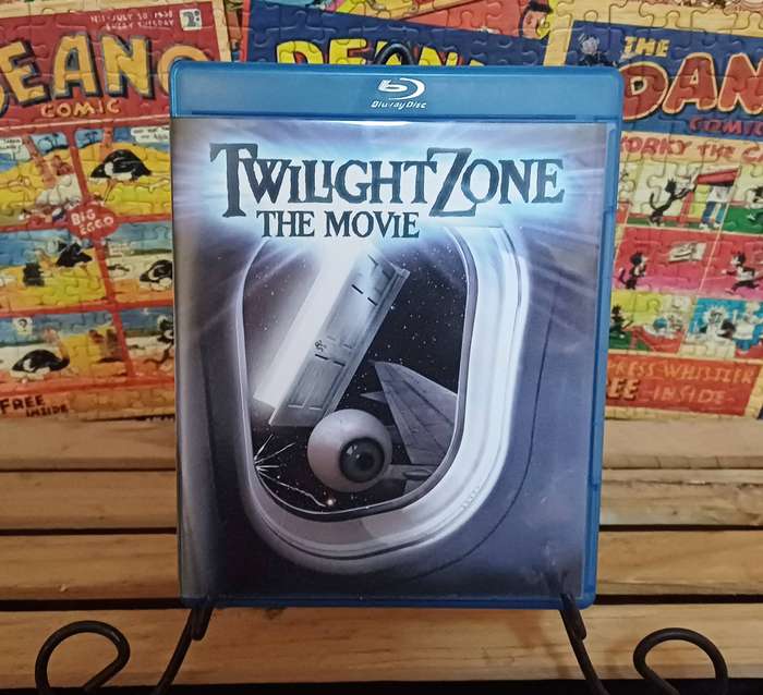 Twilight Zone The Movie (Blu ray)
