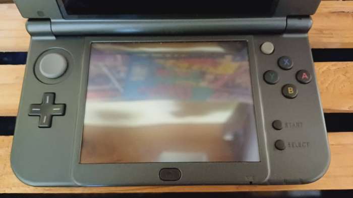 "New" Nintendo 3DS XL Console + Games