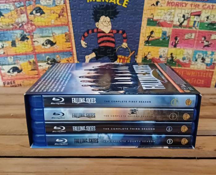 Falling Skies - The Complete Seasons 1 - 4 (Blu ray)