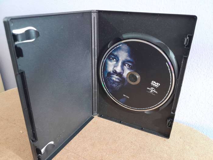 Safe House - Denzel Washington & Ryan Reynolds (DVD)
