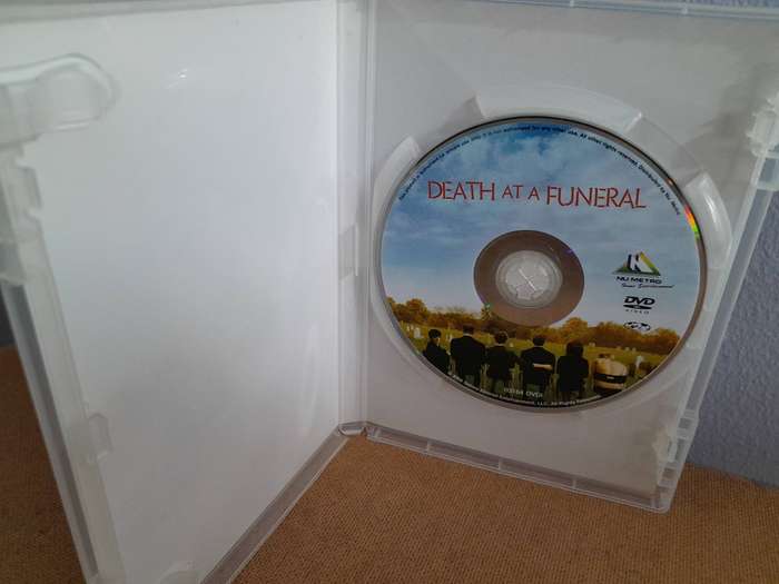 Death at a Funeral - Ewen Bremner & Peter Dinklage (DVD)