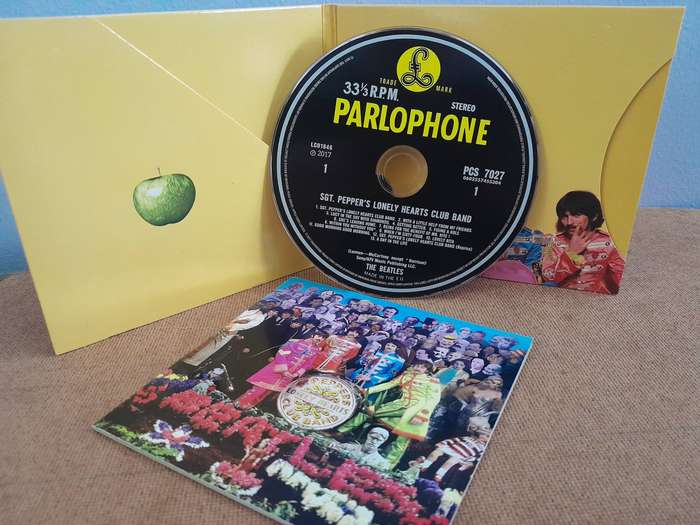 The Beatles - Anniversary Edition - Sgt. Peppers Lonely Hearts Club Band (CD)