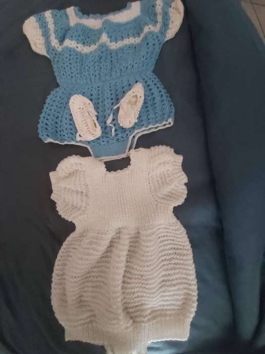 2 x baby knitted/crochet outfit(blue & white) with little crochet shoes