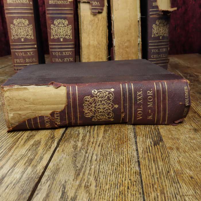 **ANTIQUE**  Early 1900s Encyclopaedia - 7 PCS - COLLECTABLES