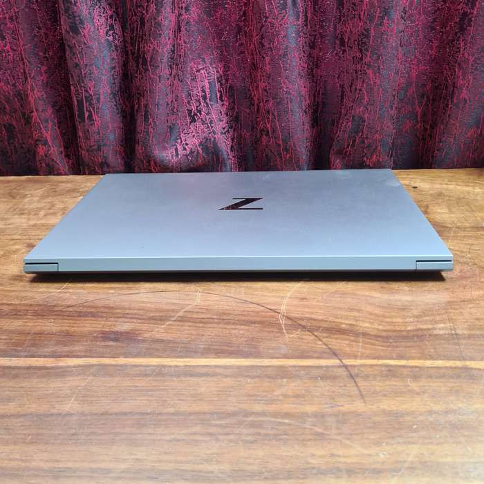 HP ZBook Studio G7 Mobile Workstation 6-Core 10th Gen i7 32GB RAM 500GB SSD NVIDIA® Quadro 4GB 15.6"