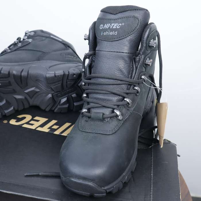 Hi-Tec Altitude V Ultra i WP Wide Leather Shoes (US: 6) (UK: 5) (EU: 38)