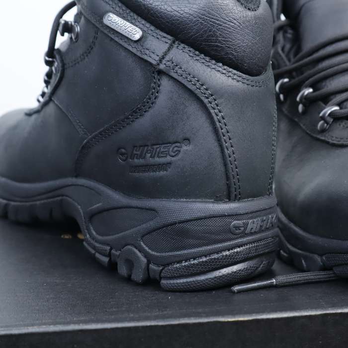 Hi-Tec Altitude V Ultra i WP Wide Leather Shoes (US: 6) (UK: 5) (EU: 38)