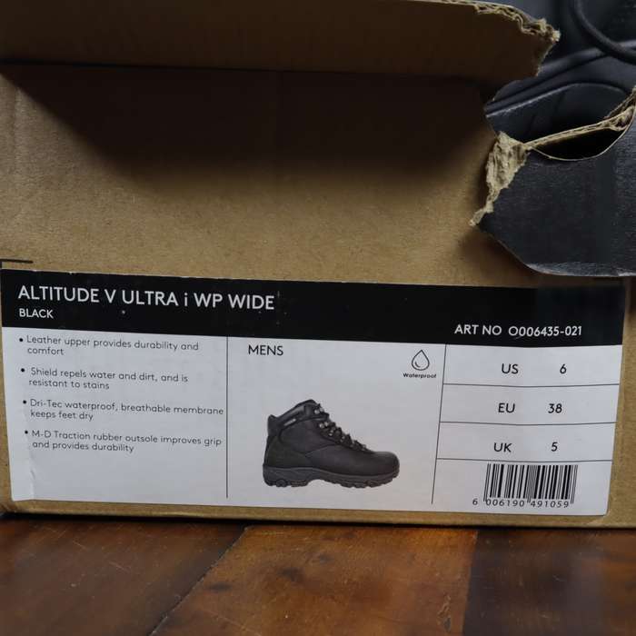Hi-Tec Altitude V Ultra i WP Wide Leather Shoes (US: 6) (UK: 5) (EU: 38)