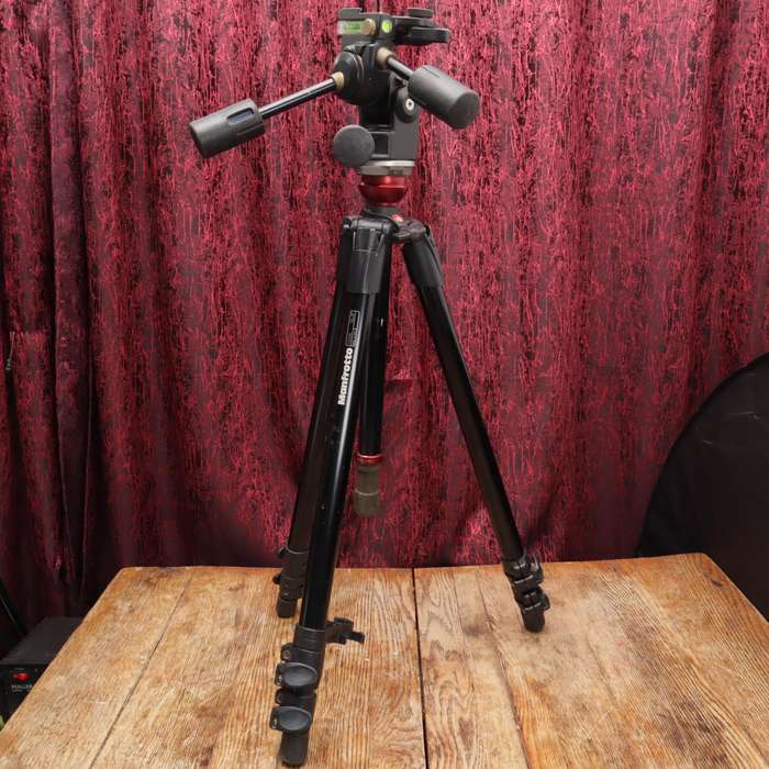 Manfrotto 755XB MDeVe Aluminum Video Tripod and 3-Way Manfrotto 229 Head