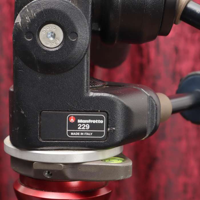 Manfrotto 755XB MDeVe Aluminum Video Tripod and 3-Way Manfrotto 229 Head