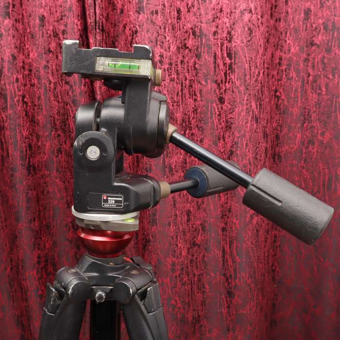 Manfrotto 755XB MDeVe Aluminum Video Tripod and 3-Way Manfrotto 229 Head