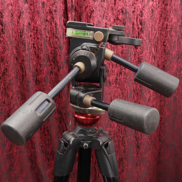 Manfrotto 755XB MDeVe Aluminum Video Tripod and 3-Way Manfrotto 229 Head