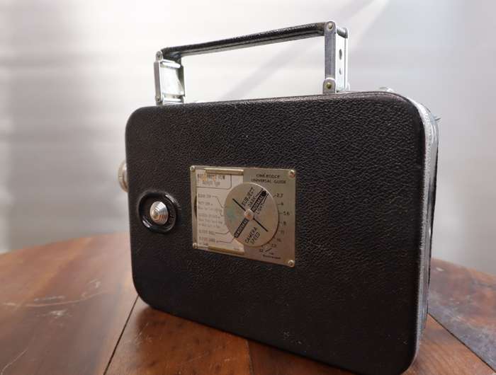 **VINTAGE** Cine Kodak Eight-25 + Kodak Anastigmat 13mm f2.7 Lens (8mm) (Collectable)