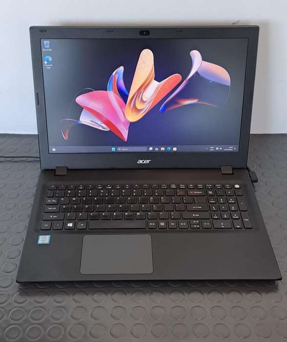Acer Travelmate i5 laptop