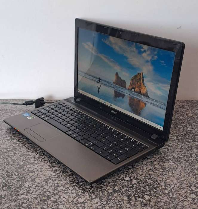 i7 Acer Laptop - AUCTION SPECIAL