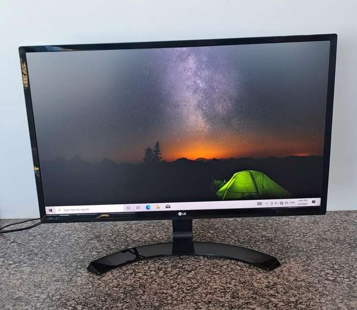 WEEKEND DEAL!!!!!!! LG 24" Monitor