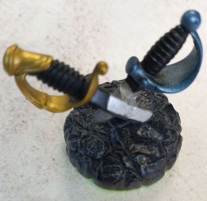 Ghost Swords Figurine - Skylanders Spyros Adventure