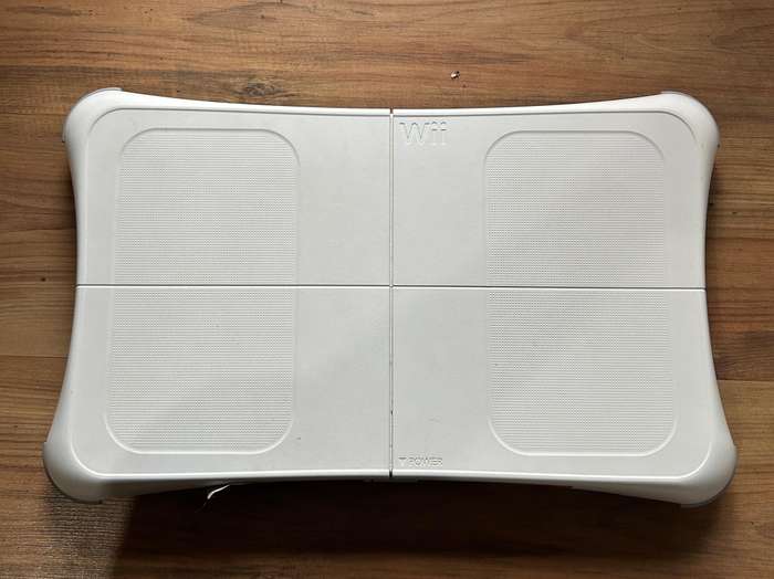 Wii Fit Plus (Balance Board Bundle) CIB