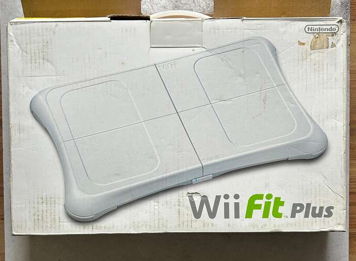 Wii Fit Plus (Balance Board Bundle) CIB
