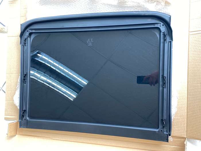 VOLVO XC40 SUNROOF REAR PANEL