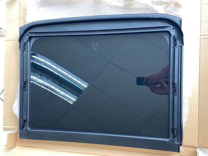 VOLVO XC40 SUNROOF REAR PANEL