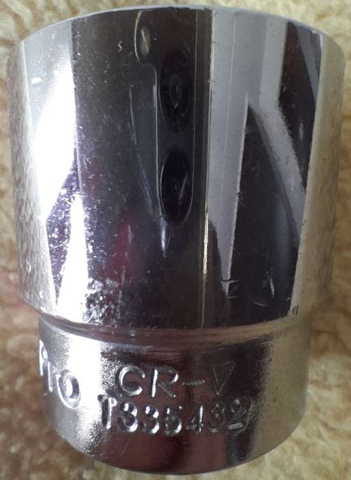 Ampro 32mm Socket