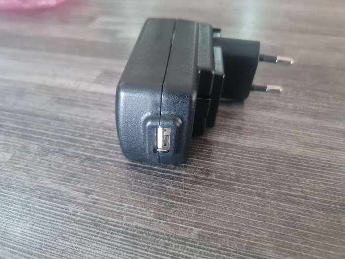 2 PIN USB WALL ADAPTOR 5V 2A