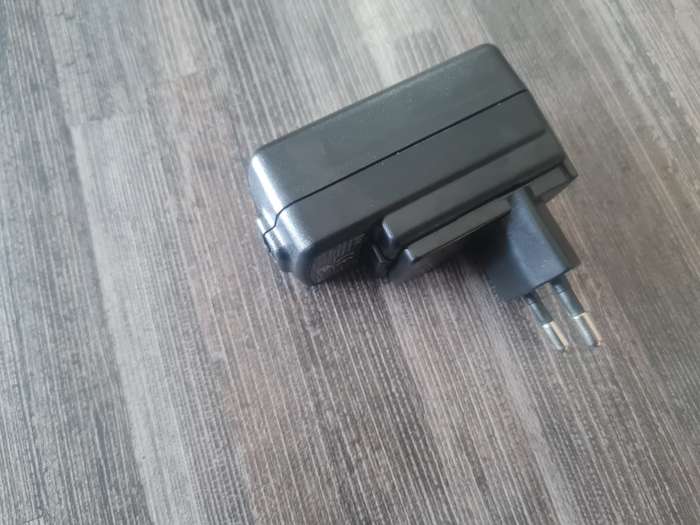 2 PIN USB WALL ADAPTOR 5V 2A