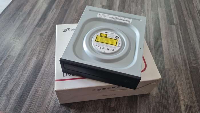 GH24NSD0 Internal SATA 24x Super-Multi DVD Rewriter - OEM