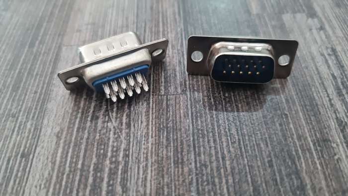 VGA 15 PIN SOLDER D-SUB PLUG