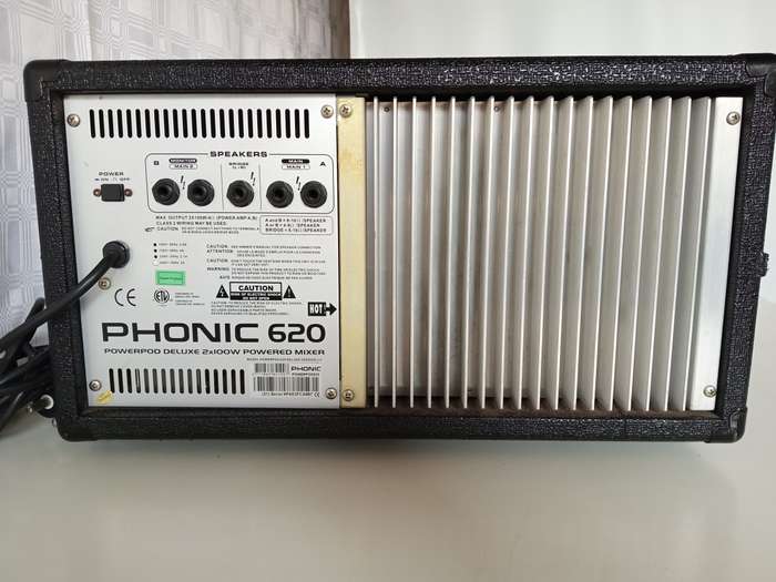 Phonic 620 Mixer Amplifier