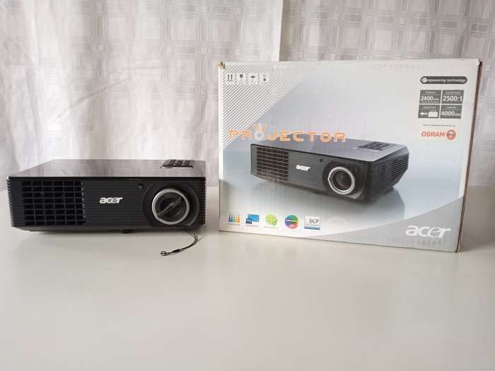 Acer Projector X1160P DLP