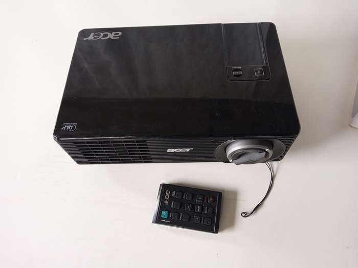 Acer Projector X1160P DLP