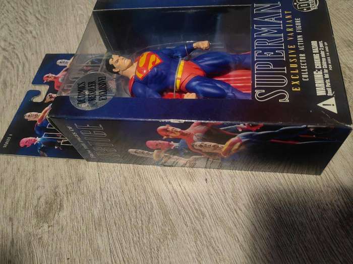 DC JUSTICE SUPERMAN AF ( BY ALEX ROSS / DC COMICS RETAILER EXCLUSIVE )